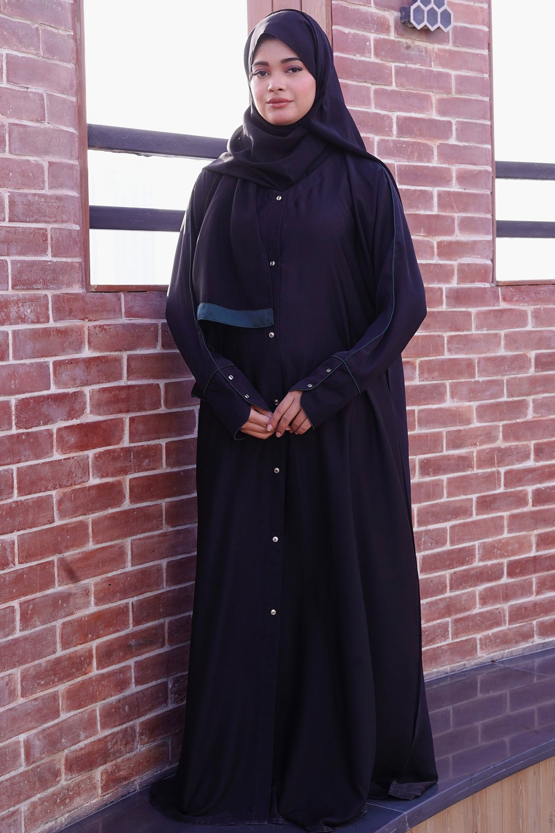 Dual Charm Green Abaya