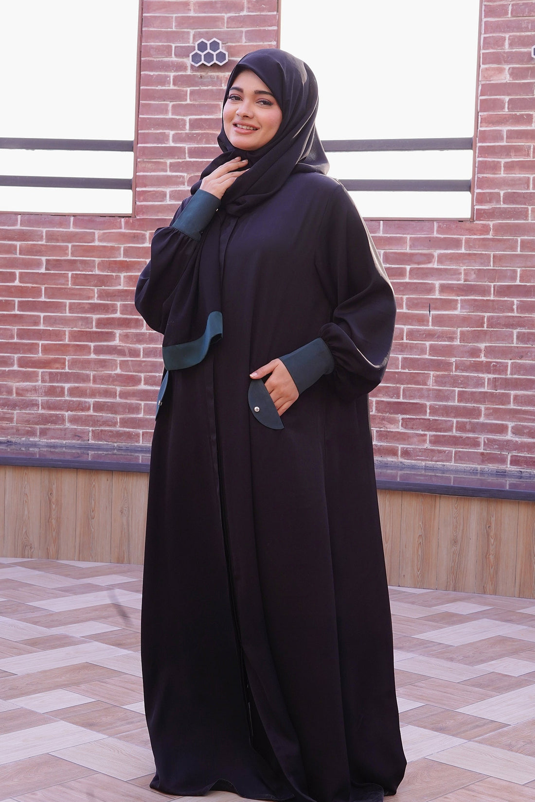 Midnight Ivy Abaya